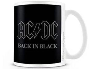 AC/DC -muki Back in Black on reilun kokoinen muki (3,15 dl), joka on musiikki-ihmisen toivelahja. Materiaali keramiikka Vetoisuus 3,15 dl Valmistaja Pyramid International