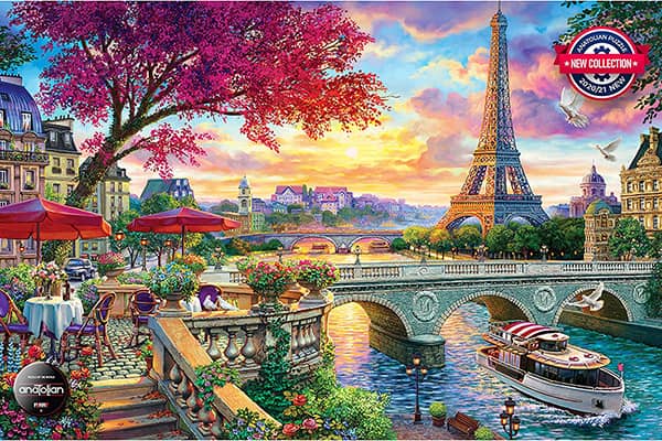 Pariisi palapeli 3000 palaa on Anatolian ihanan tunnelmallinen kuva ranskalaisesta illasta, jossa Eiffel-torni ja kahvilat näkyvät samassaa kuvassa. 