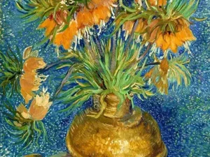Vincent Van Gogh: Fritillaries in a Copper Vase palapeli on Enjoyn 1000-palainen. Kuvassa kukat on aseteltu kupariseen maljakkoon. Taideteos on Vincent van Goghin maalaus.