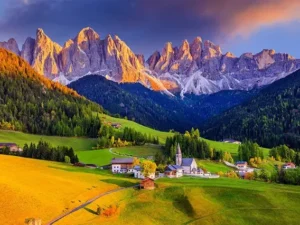 Church in Dolomites Mountains, Italy palapeli on Enjoyn 1000-palainen maisemapalapeli, jossa italialaiset vuoret ja maalaismaisema yhdistyvät.