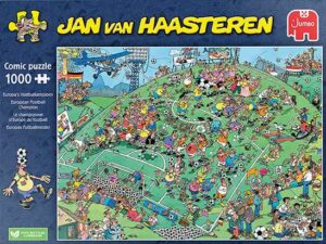 Jan van Haasteren European Football Champion palapeli on alankomaalaisen Jumbon valmistama 1000-palainen. Euroopan jalkapallon mestaruuskisat -aiheinen peli on kiva koottava vaikka porukalla. Kuka etsii lentokoneeseen kuuluvat palat, kuka keskittyy jalkapalloihin tai vaikkapa maalivahtiin? Paloja on yhteensä 1000. Jan van Haasteren on hollantilainen pila- ja sarjakuvapiirtäjä, joka tunnetaan hullunhauskoista palapelikuvituksista. Jan van Haasteren hahmot ovat kaikki ilmeeltään persoonallisia, mikä tekee palapelin tekemisestä viihdyttävää. Jotkut hahmot löytyvät kaikista Jan van Haasteren peleistä. Valmistaja Jumbo. Myyjä Pieni Harrastepuoti