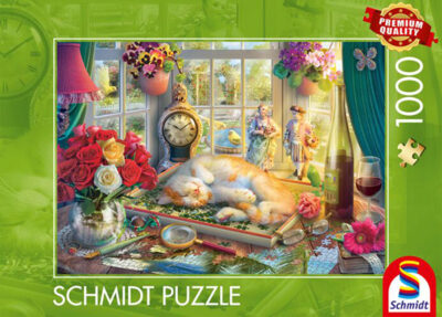 Puzzle time with the cat palapeli 1000 palaa on Eduard Artbeatin kuvittama kissapalapeli. Kuvassa kissa löhöilee palapelilaatikossa.